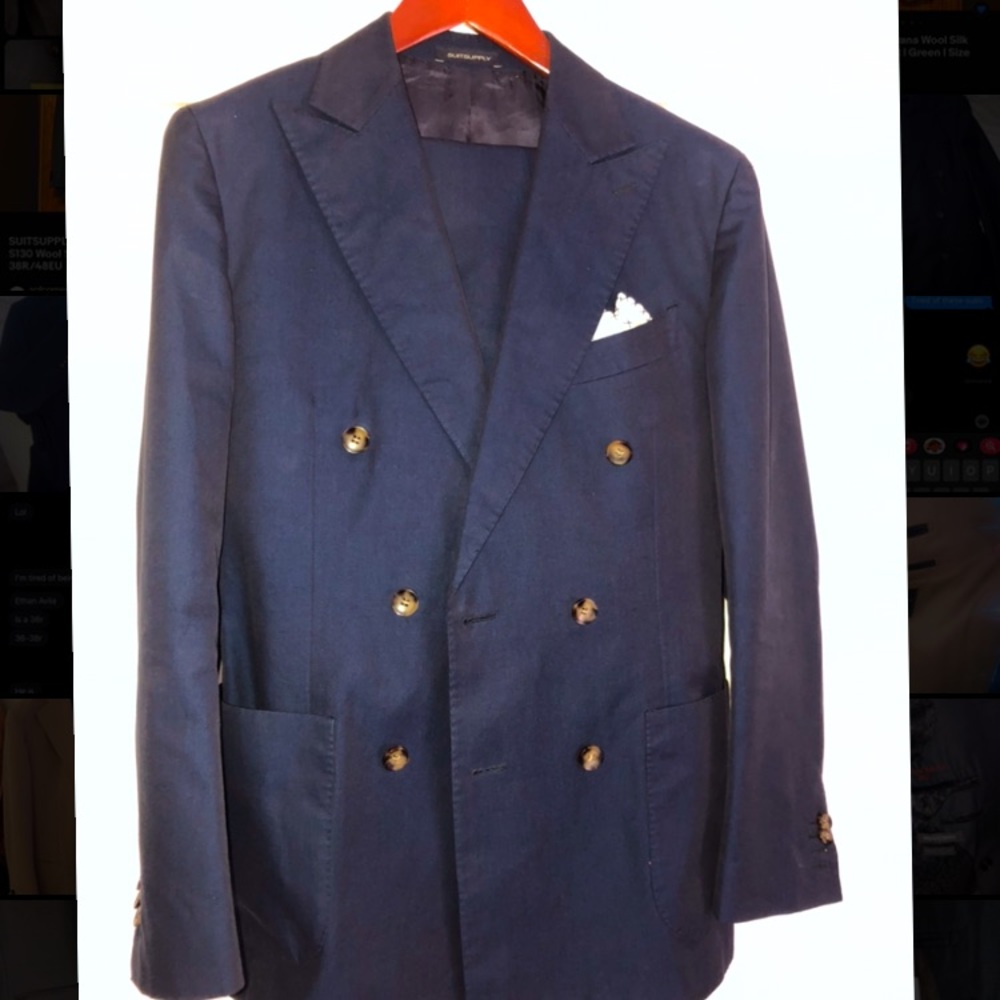 Suitsupply blue double breasted 38r w/side adjusters